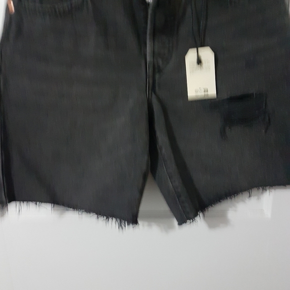 Levi's 501® 90's Women's Denim Shorts Beach Cut Black Sz 24 NWT - Picture 5 of 11